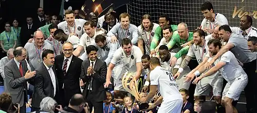 Le PSG célèbre sa victoire en Coupe de France 2014-2015.