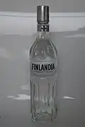 La bouteille Finlandia.