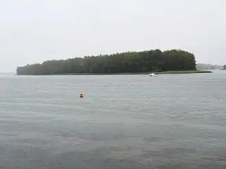 Pointe nord de l'île Sainte-Marguerite depuis l'embarcadère de Boucherville