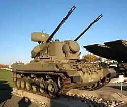 Char anti-aérien 68 exposé à Thoune.