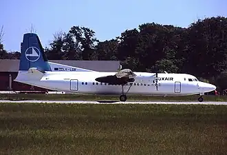 LX-LGB, le Fokker F50 de Luxair impliqué, photographié à l'aéroport de Francfort-sur-le-Main en mai 2000, deux ans avant l'accident