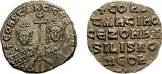 Follis (monnaie en bronze) de l'empereur Constantin&nbsp;VII Porphyrogénète et de l'impératrice Zoé