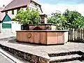 Fontaine rue de l'église (inscription de 1990)