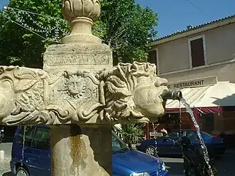 Les rostres de la Grande Fontaine