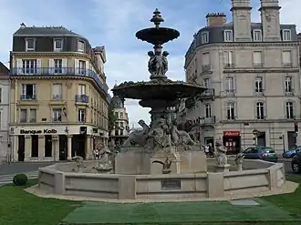 Fontaine Argence, Troyes, place Jean-Moulin.