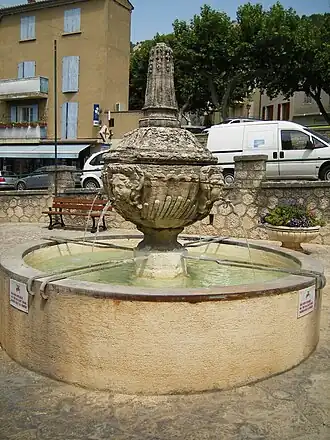 Fontaine de Beaumes-de-Venise