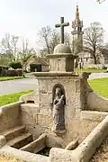 La fontaine de dévotion près de la chapelle Notre-Dame de Berven.