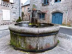Fontaine de Saint-Urcize.
