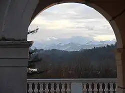 Vue sous la fontaine de Vigny
