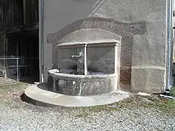 Fontaine du Château de Bonnevaux.