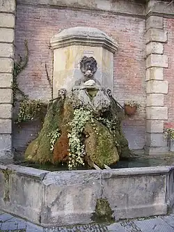 Fontaine du cours Pardé.