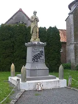 Le monument aux morts.