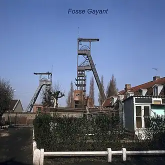 La fosse Gayant vers 1980, vue depuis des corons aujourd'hui démolis.