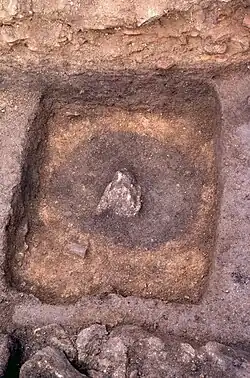 Une des fosses du Ier&nbsp;siècle&nbsp;av. J.-C.