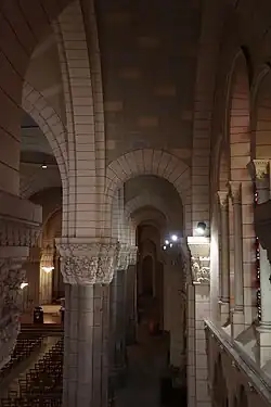 Voûtes du collatéral droit.