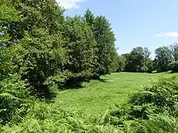 La vallée du ruisseau de Fragne au nord-est du lieu-dit la Villatte.