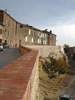 Remparts du XIIe&nbsp;siècle.