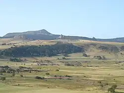 La zone humide des Narces de Chaudeyrolles et le mont Mézenc.