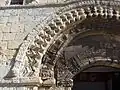 Détail des archivoltes du portail occidental.