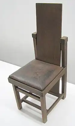 Chaise créée par Frank Lloyd Wright en 1903.
