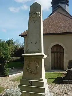Le monument aux morts.