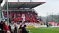 Tribune visiteurs, avec fans des Kickers Offenbach
