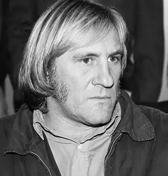 Portrait en noir et blanc de Gérard Depardieu].