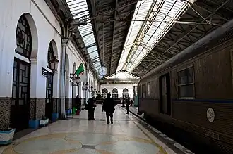 Intérieur de la gare.