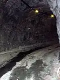 Galerie d'évacuation du tunnel.