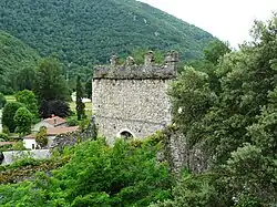 Les ruines du château.