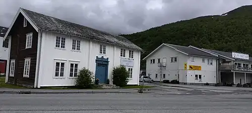 Ancien bâtiment commercial datant de 1832