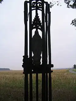 Détail du calvaire de la D 117.