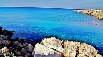 Les eaux turquoise du cap Greco en 2013.