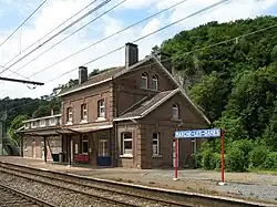 La gare de Marche-les-Dames (en 2008).