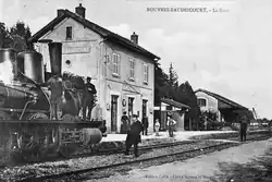 Ancien gare de Rouvres-Baudricourt. Carte postale du début des années 1900
