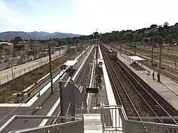 Vue des quais depuis la passerelle