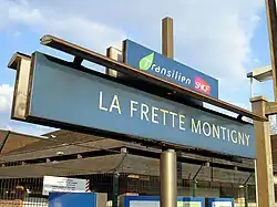 Panneau portant le nom de la gare.
