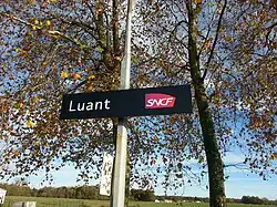 Le panneau indiquant le nom de la gare en 2015.