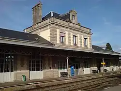 voies, quais et bâtiment voyageurs