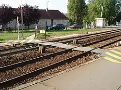 La traversée de voie par les piétons.