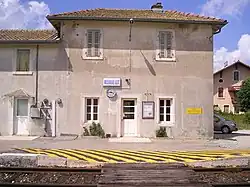 L'ancien bâtiment voyageurs, en juin 2005.