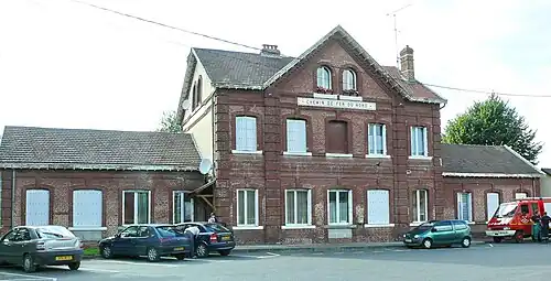 la gare de Saint-Omer-en-Chaussée.