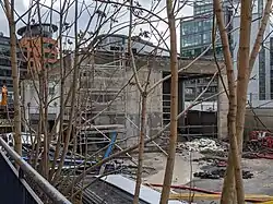 L'arrière du bâtiment voyageurs durant sa démolition, le 31 janvier 2020.