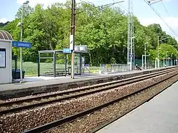 Vue du quai de la gare en direction de Brétigny.
