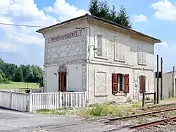 L'ancienne gare de Troissereux-Fouquenies.