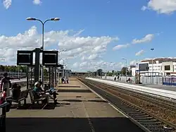 Partie des quais non protégée par la halle.