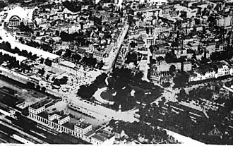 En 1928 la rue entre la Mairie et le square Colbert.