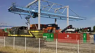 Locomotive OSR sur le terminal conteneurs nord.