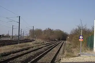 Bifurcation entre la ligne vers Reims et la LGV Est à gauche et la ligne vers Verdun à droite.