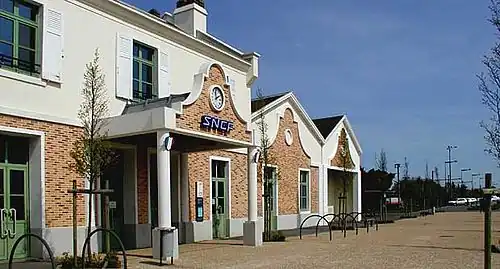 La façade de la gare d'Yvetot avant son réaménagement en 2015.